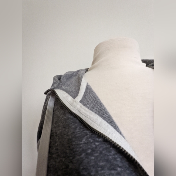 Zip sweatshirt - Picture 6 of 6